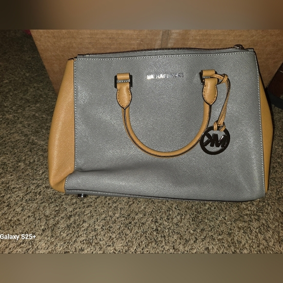 Michael Kors Gray and Tan Sutton Satchel - Picture 4 of 6